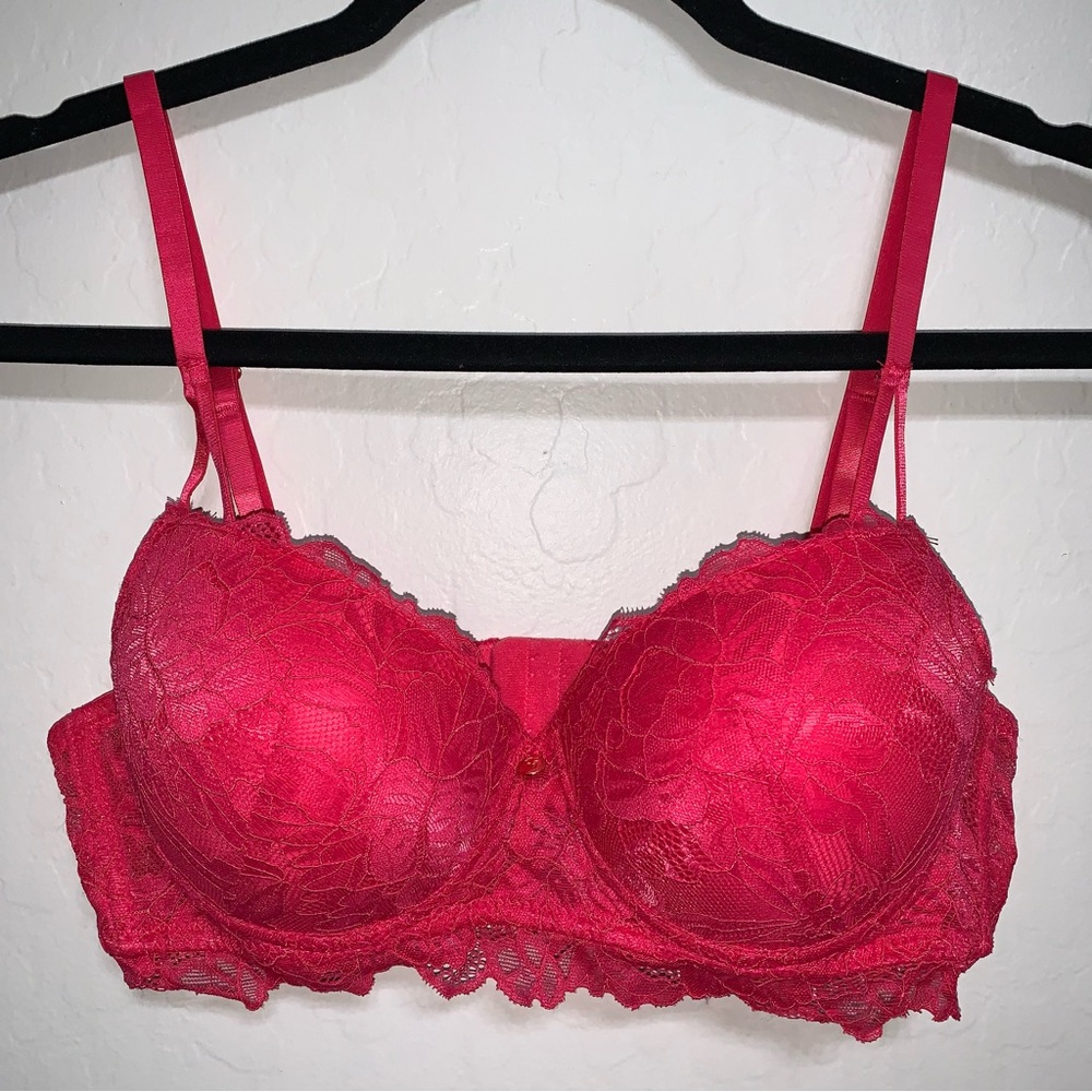 NWOT Marilyn Monroe Lace Push Up Bra